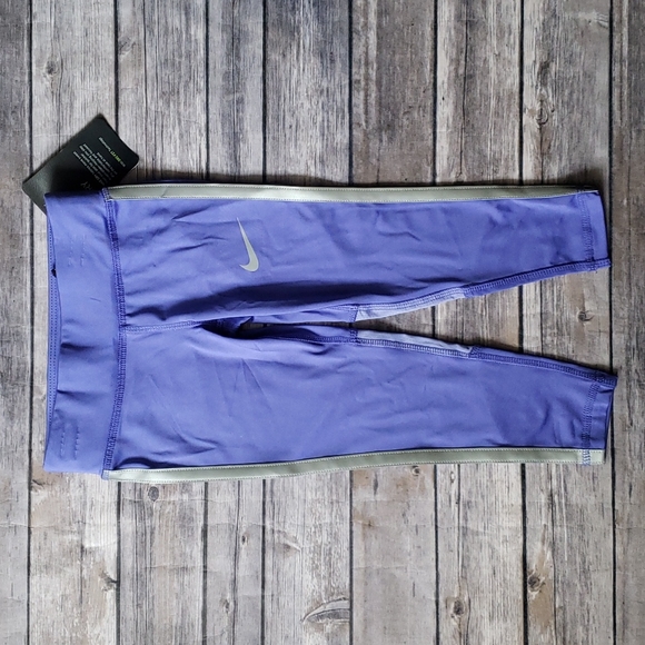 Nike Little Girls Long-Sleeve Metallic Logo Box Tee & Dri-FIT Leggings Set - Picture 10 of 16